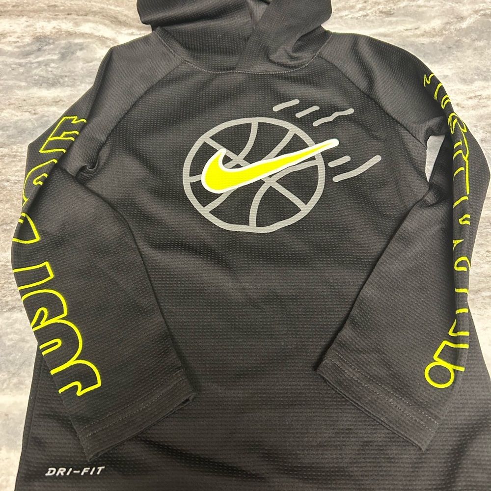 Boy’s Nike light weight sweatshirt